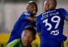 Cruzeiro supera gramado ruim, vence o Tuntum-MA com facilidade e avança na Copa do Brasil