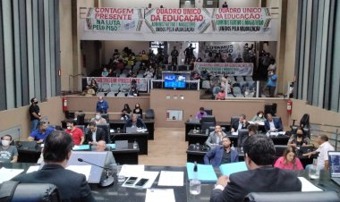 Vereadores de Contagem MG, aprimoram projetos e aprovam reajustes da Educação