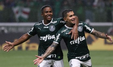 Esportes  Palmeiras celebra título Brasileiro com goleada sobre o Fortaleza