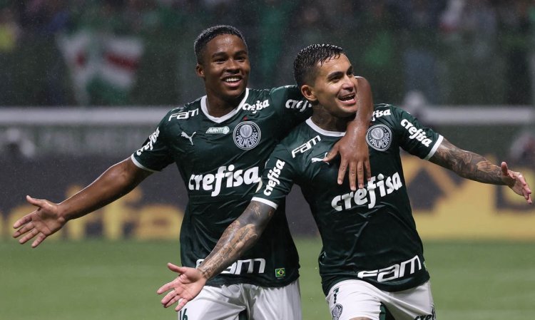 Esportes  Palmeiras celebra título Brasileiro com goleada sobre o Fortaleza