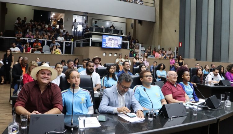 Escola do Legislativo se destaca com projetos de educação política e inclusão