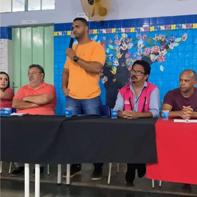 Vereador Léo da Academia participou de um  encontro com moradores do bairro Jardim Riacho