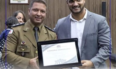 Vereador Léo da Academia entregou o título de cidadania honorária a Tiago Luiz Comandante da PMMG